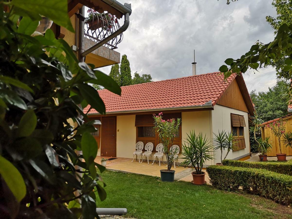 Julia Panzio Bed & Breakfast Hajdúszoboszló Dış mekan fotoğraf